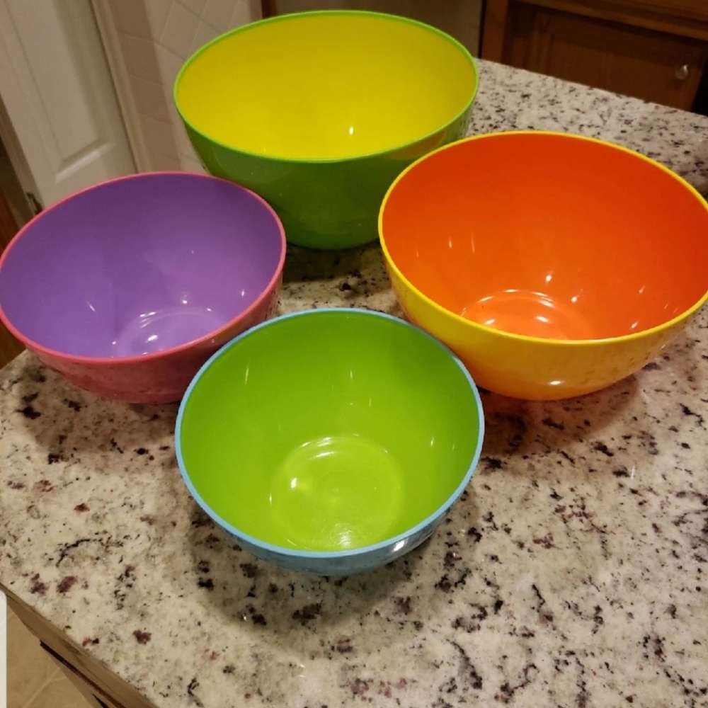 Colored Bowl Set